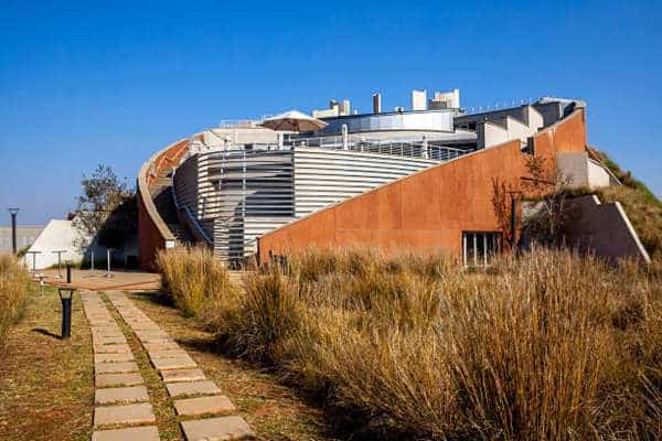 Popular bulkhead designs for modern homes in Johannesburg